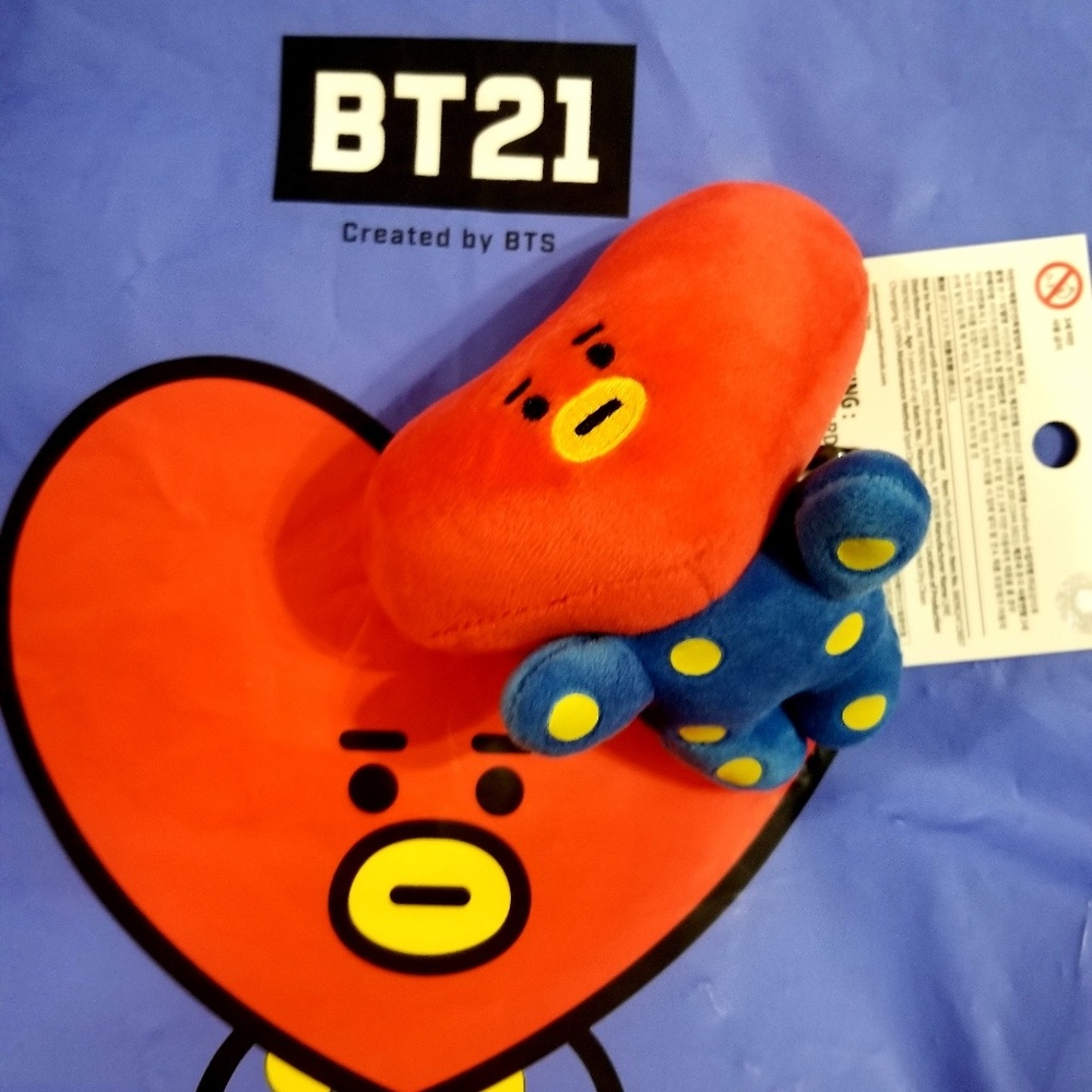 BT21  OFFICIAL Tata's Soft Plush Lying Bag Charm - Picture 5 of 8